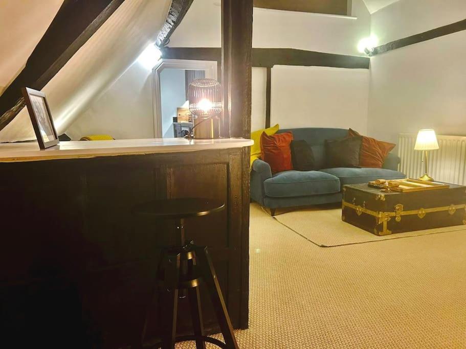 Epic Location, Views & Large Private Terrace Apartment Windsor Exterior photo